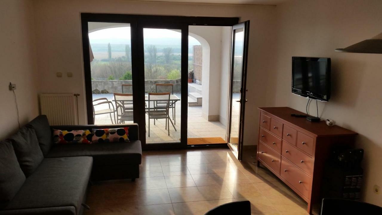 טיהאני Classy Panorama Apartman מראה חיצוני תמונה